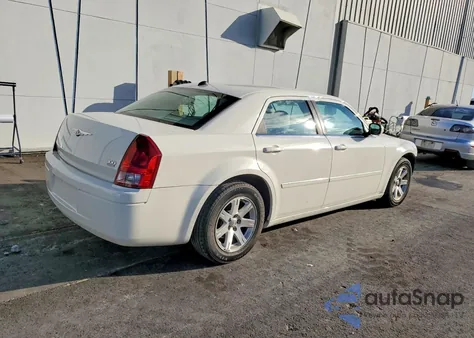 2006 Chrysler 300 Touring from USA, damaged, VIN 2C3KA53G26H181347